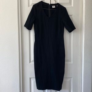 Cabi little black dress. Stretch short sleeve tight size 6